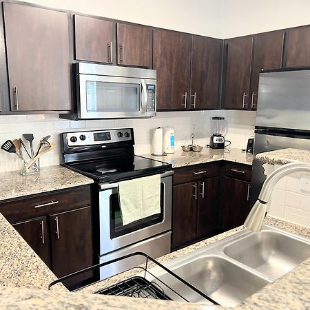 Hidden Gem At Med Center 2Br & 2Ba Apartment 休斯敦 外观 照片