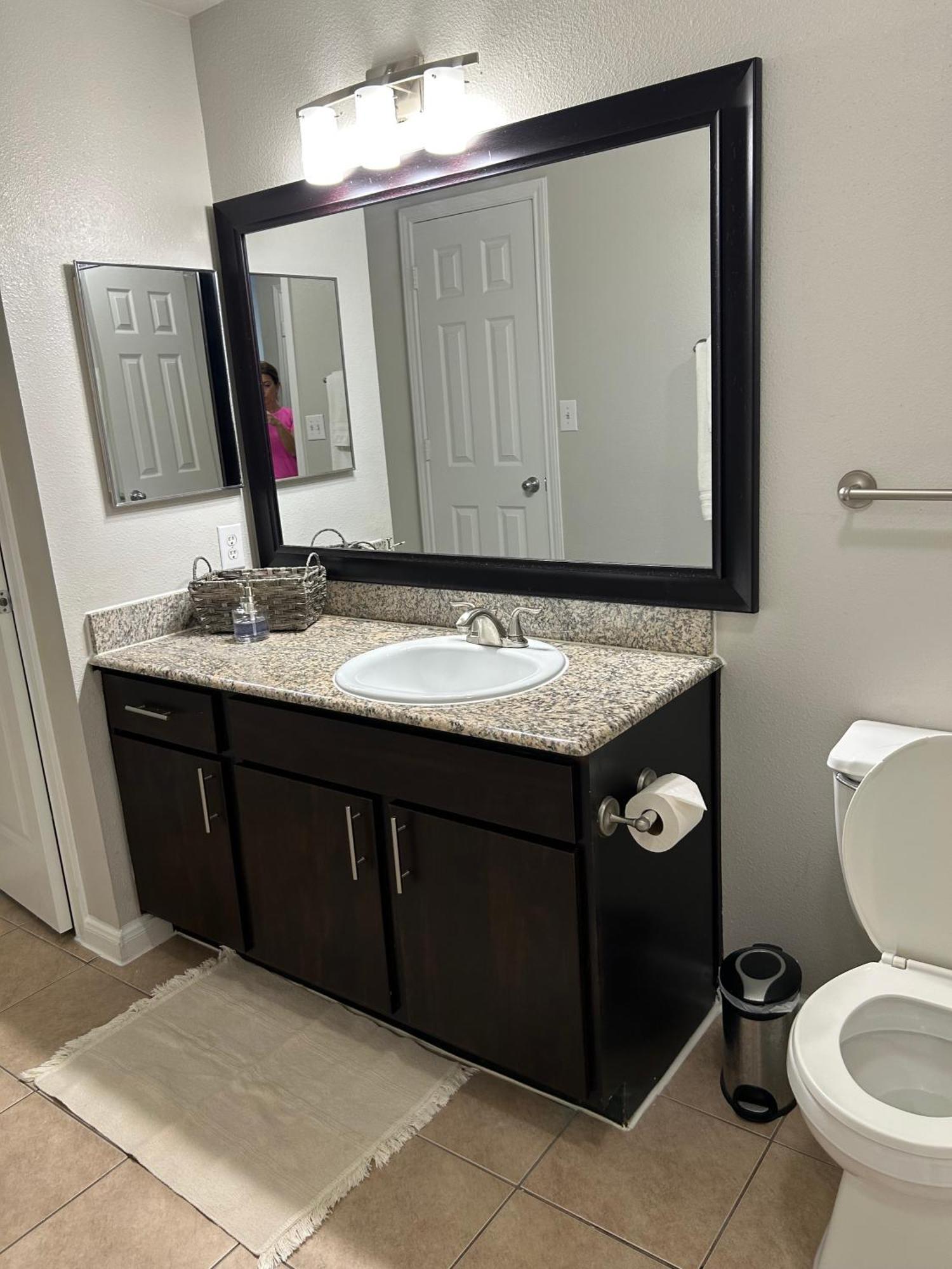 Hidden Gem At Med Center 2Br & 2Ba Apartment 休斯敦 外观 照片